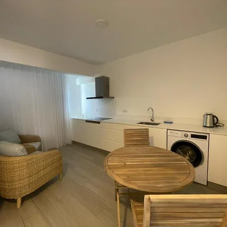 Tides Proprety - Medium Tide Apartment *